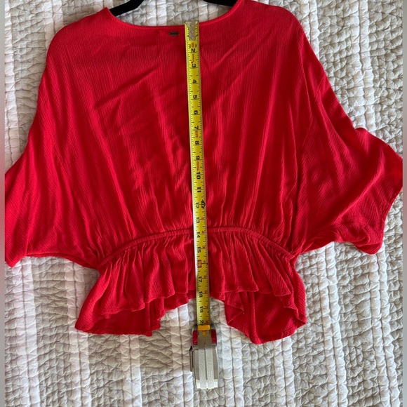 O'Neill Red V-Neck Blouse, Size Large - Picture 6 of 7